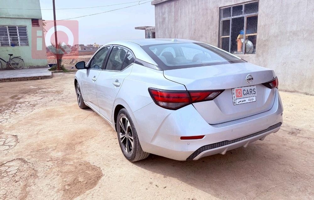 نیسان سێنترا